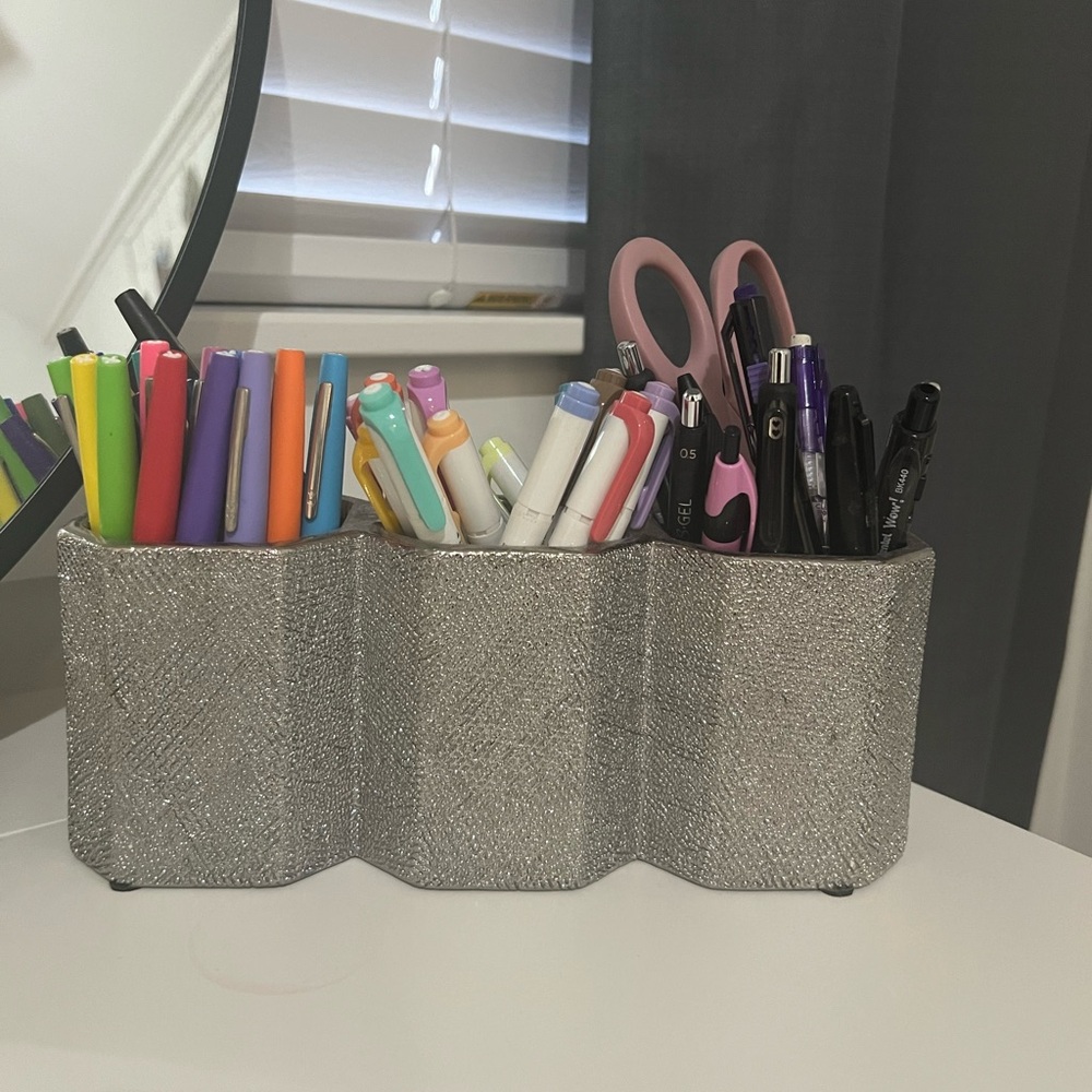 DESK ORGANIZER! Good condition!